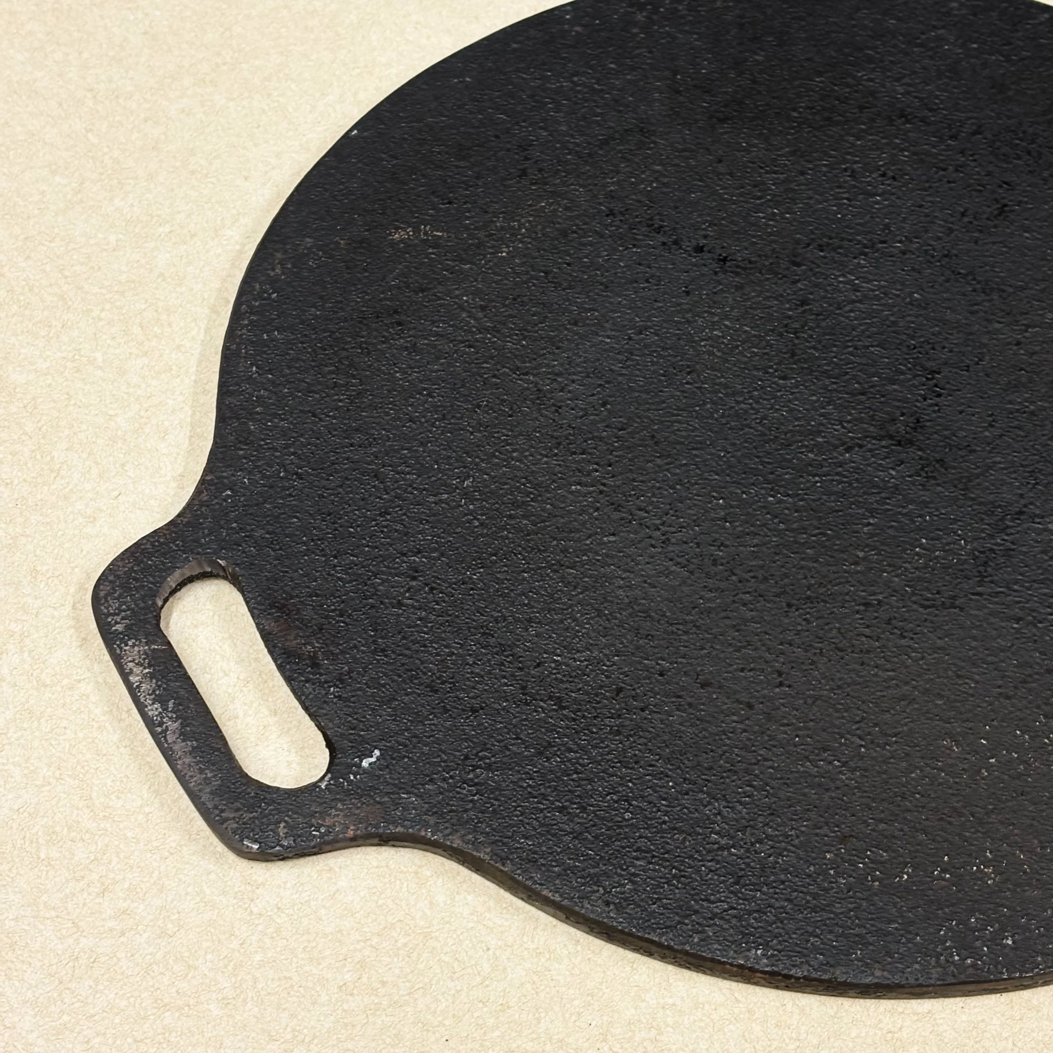 Double Handle Cast Iron Dosa Tawa - 30cm - Image 3