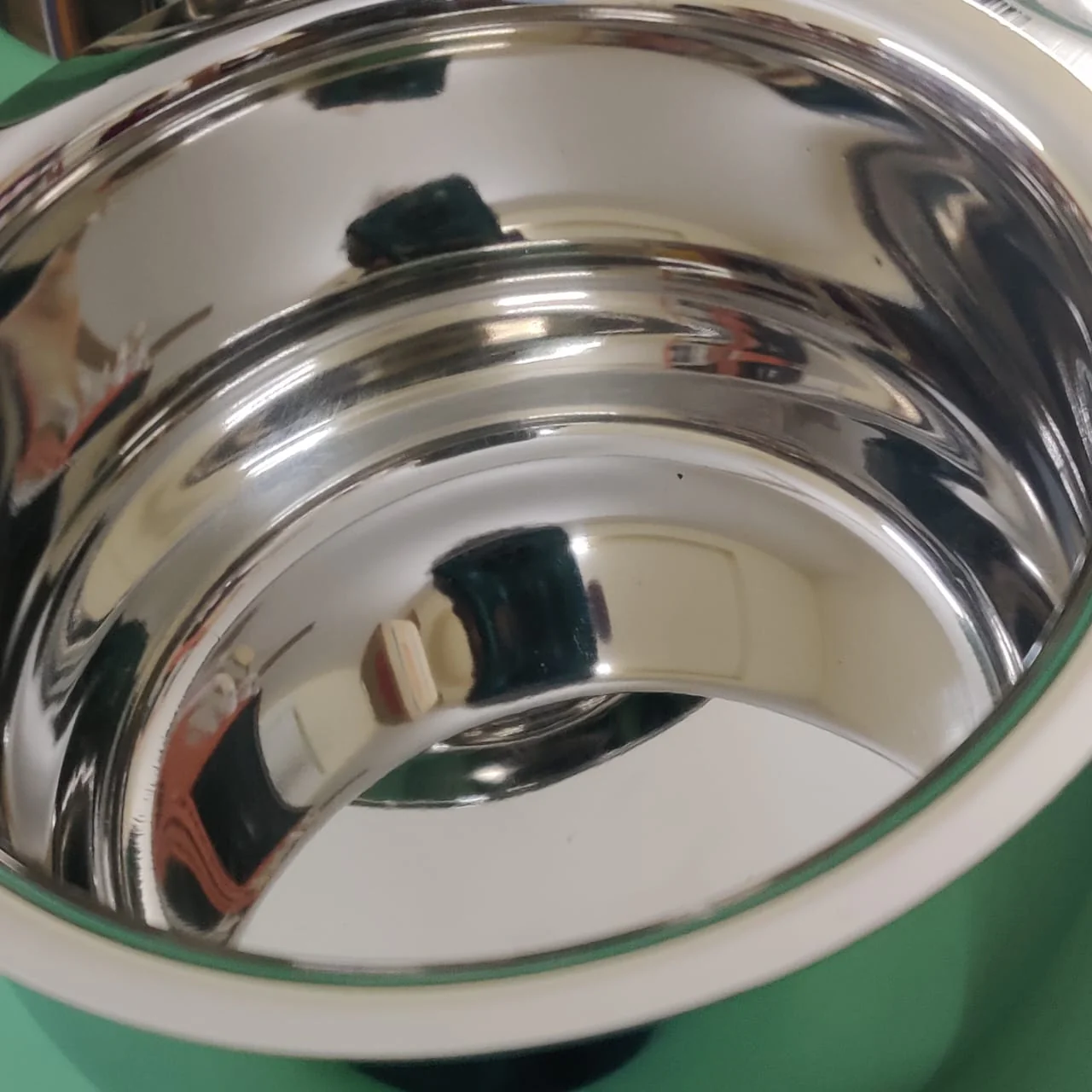 Karaikudi Flat Serving Bowl with lid Set of 3 - Image 3