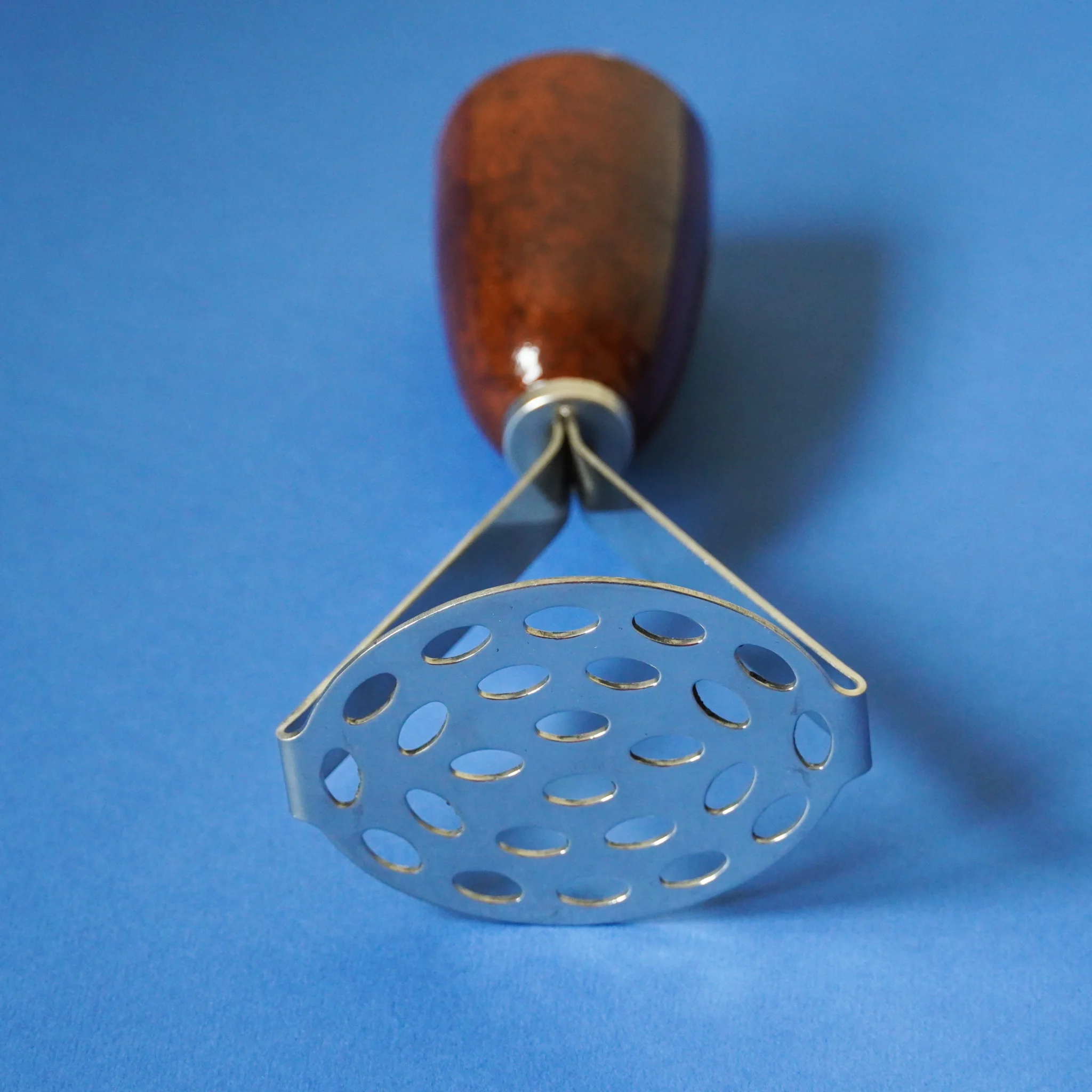 Masher with Wooden Handle - Image 3