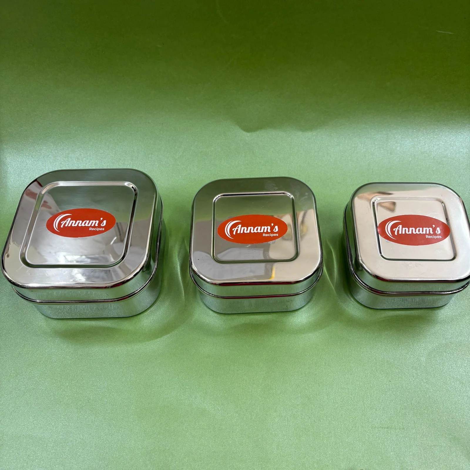 Square Lunch Box in Stainless Steel - Image 2