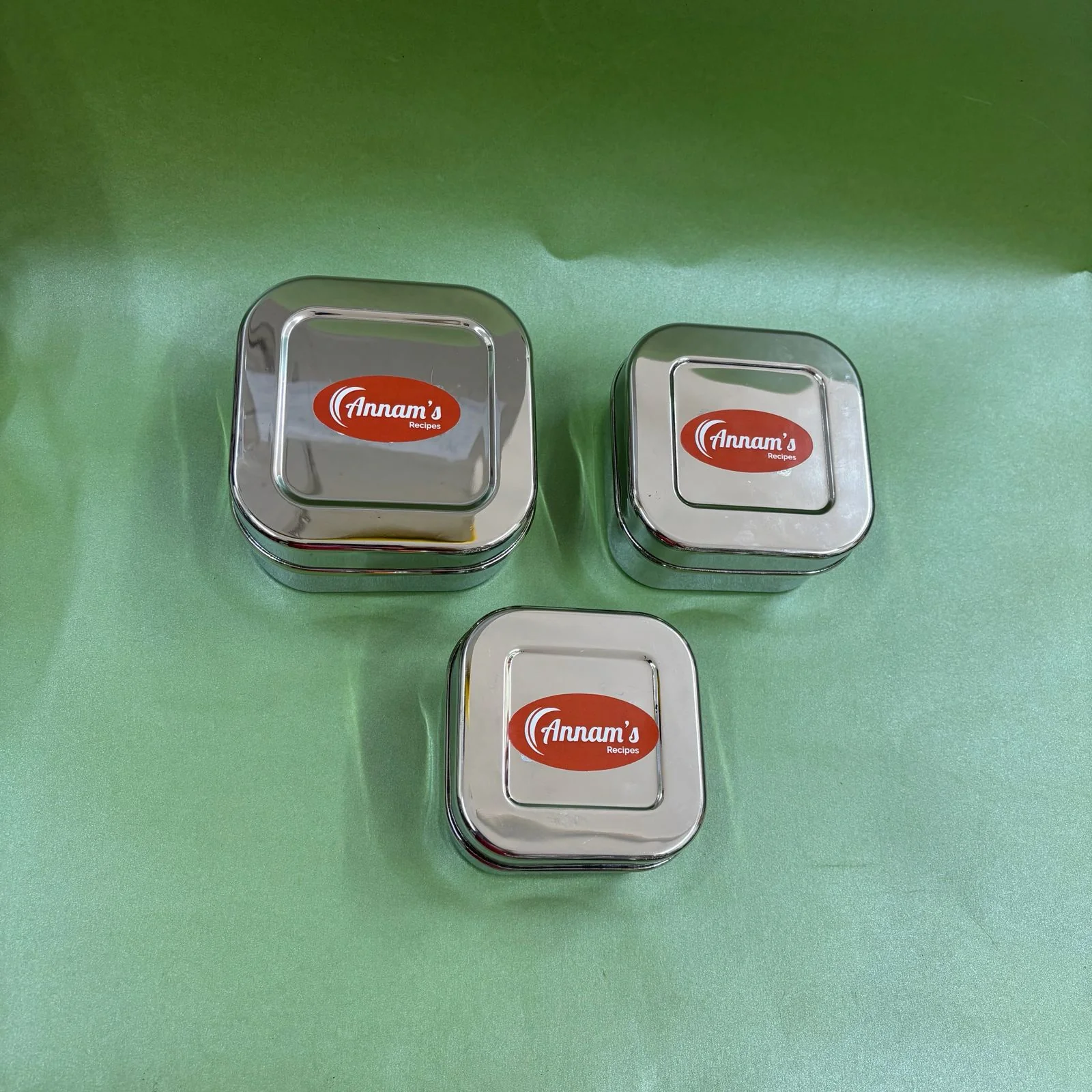 Square Lunch Box in Stainless Steel - Image 3